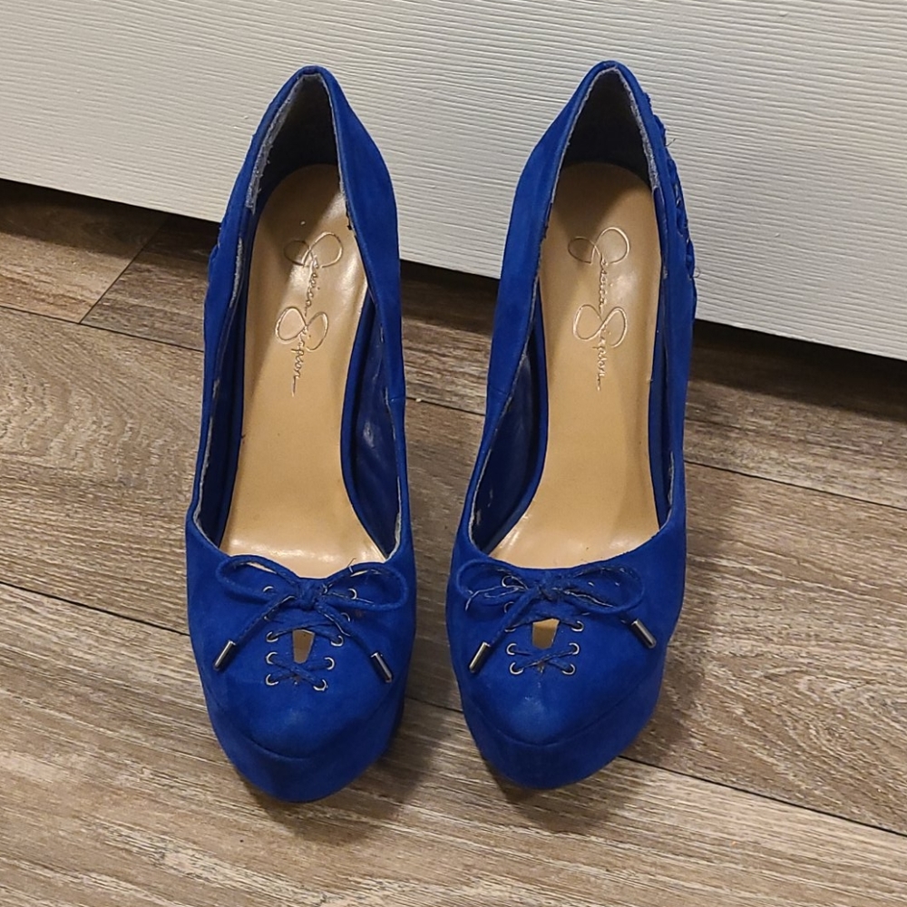 Shoes - Picture 2 of 4